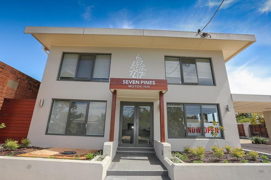 Seven Pines Motor Inn Милдура Екстериор снимка