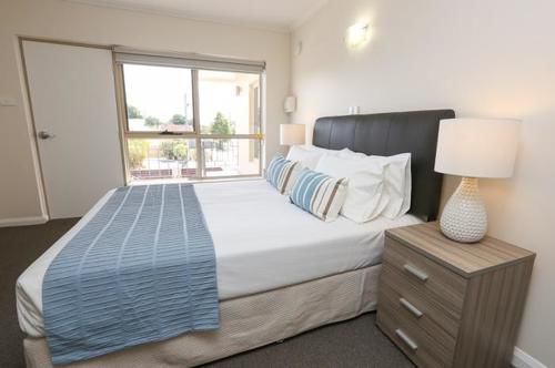 Seven Pines Motor Inn Милдура Екстериор снимка